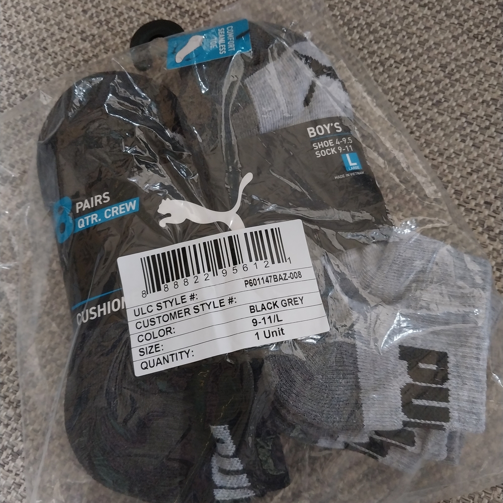 *NEW SEALED BAG* PUMA Boys' Quarter Crew Socks (8-Pack)